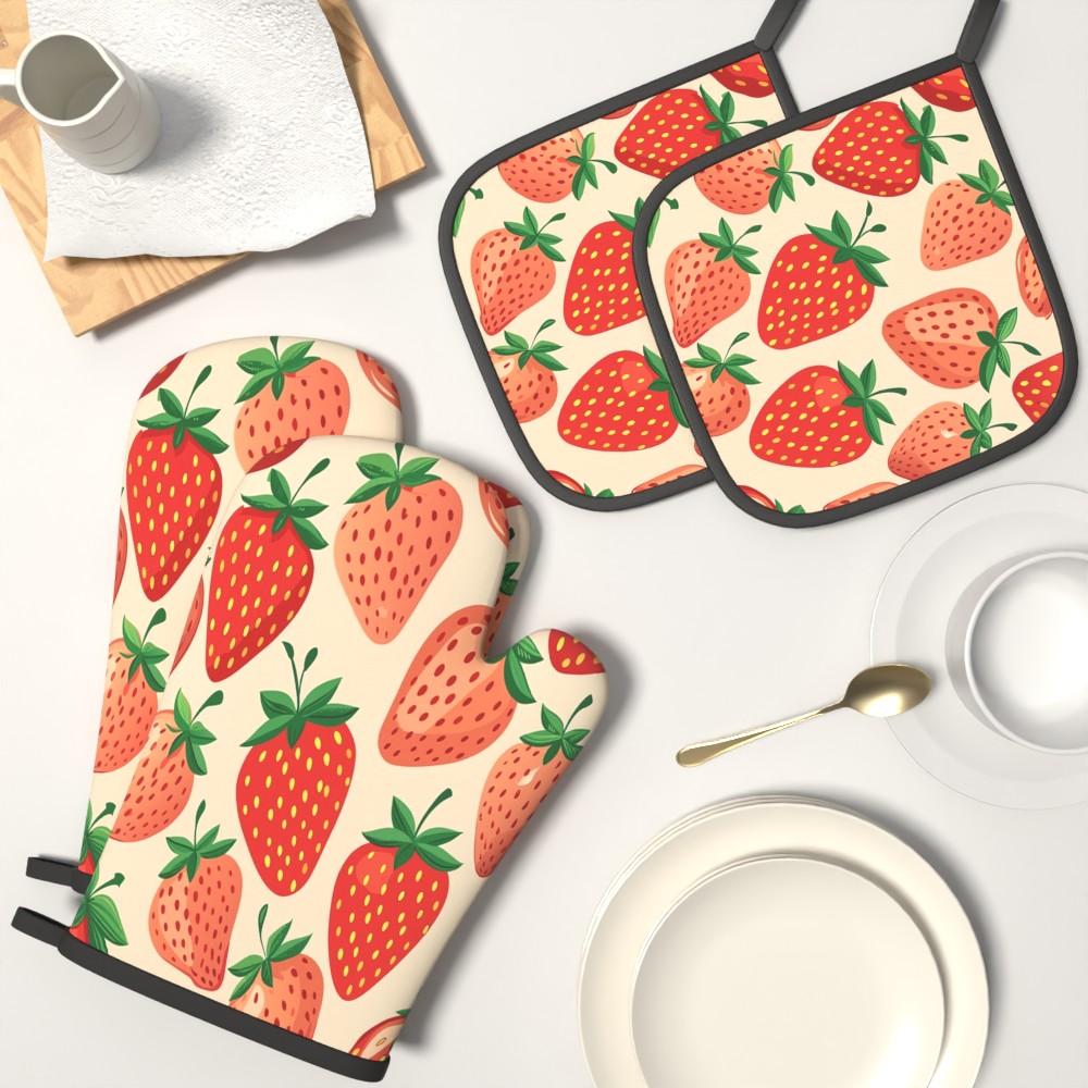 4pcs Heat Resistant Oven Mitts And Potholders Cute Strawberry Pattern Oven Mitts And Pot Holders Sets Suitable For Kitchen Decoration, Cooking, Grilling, Baking And Great Holiday Camping Picnics Gifts