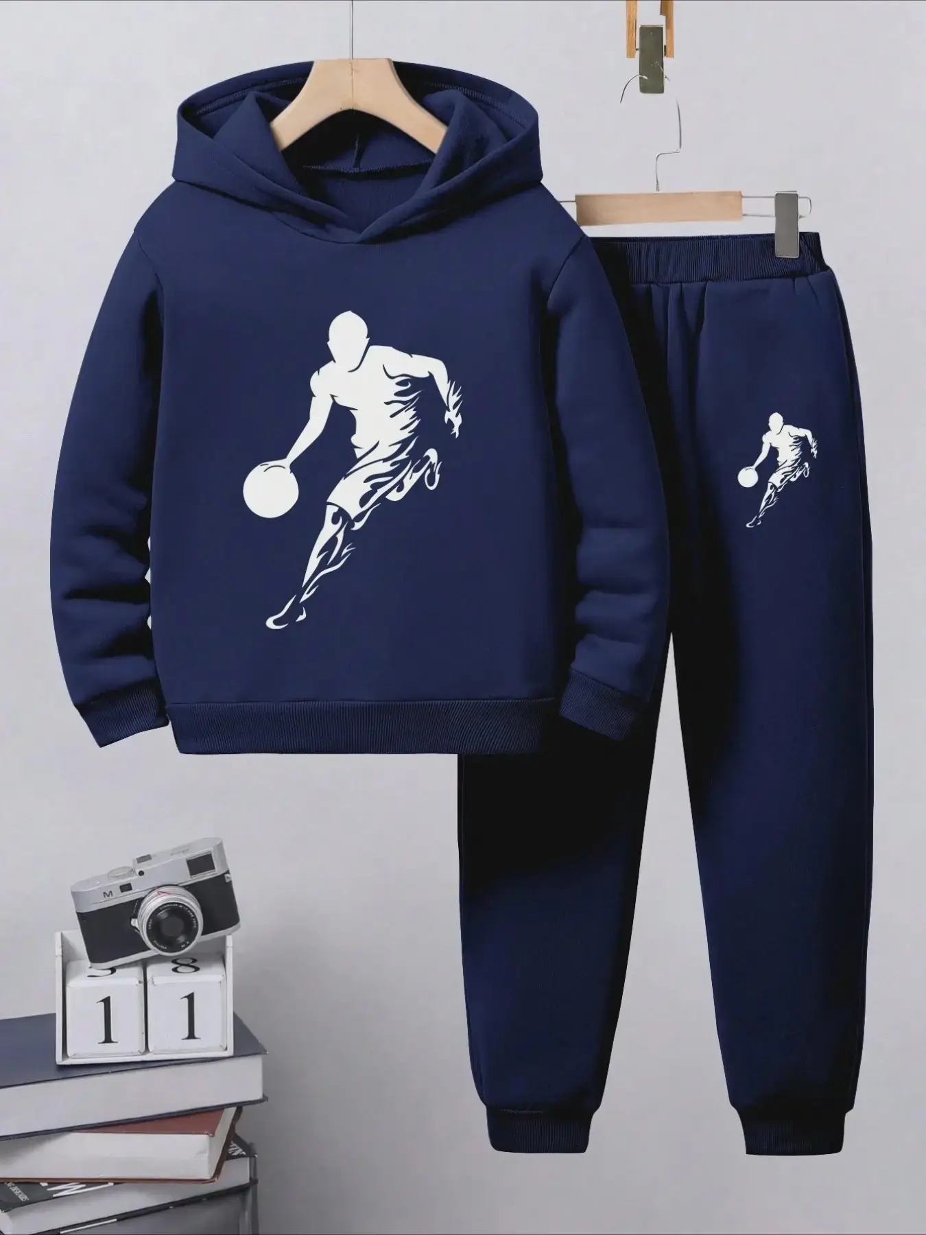 Boys' Trendy Hooded Sweatshirt and Long Pants Set, Sporty Silhouette Print Design, Casual Fashion for All Seasons, Sportswear Set