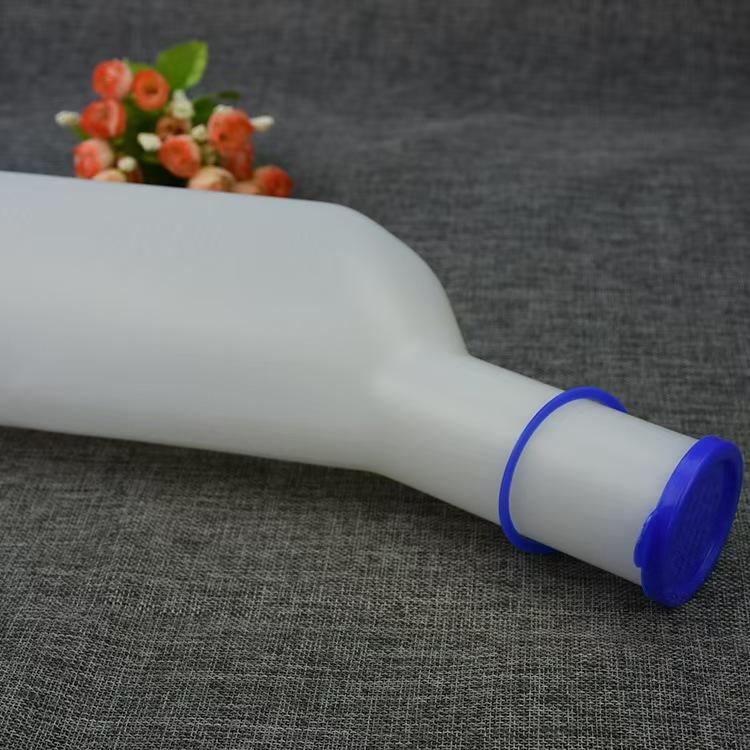 1 piece 33.81 oz white plastic urinal with blue handle - durable, easy-to-carry design, suitable for home and long-distance car travel, 1000ML extended spout version