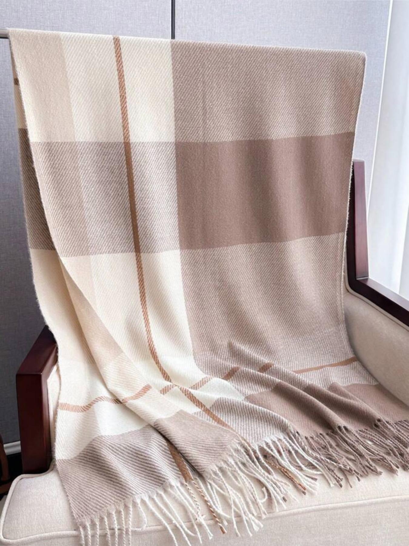 New Arrival Plaid Scarf for Women, Casual Fitted Woven Fabric, Warm & Stylish Design, Perfect for Fall Winter Outdoor Activities, Checkered Scarf