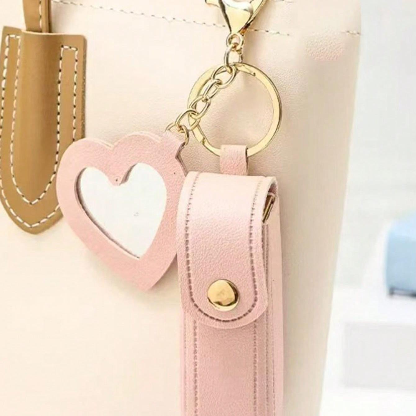 Heart-Shaped Mirror Lipstick Case Keychain Holder, Portable Pocket Makeup Stand, Travel Accessory, Gift for Family and Friends