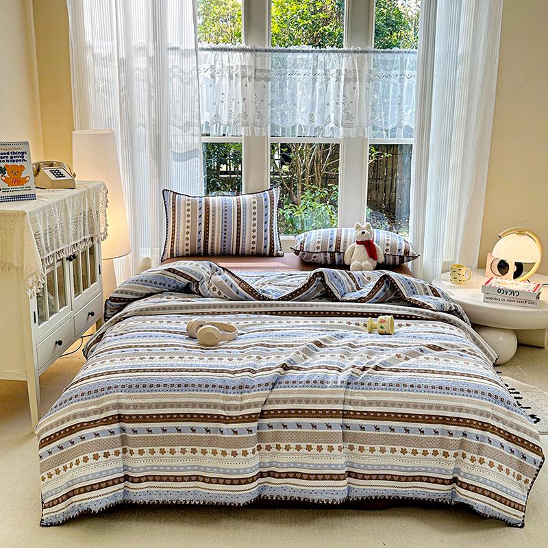 YHFYHF Nordic Style Lightweight Summer Quilt, Breathable Polyester Fiber Blanket, Ideal for Bedroom & Dormitory