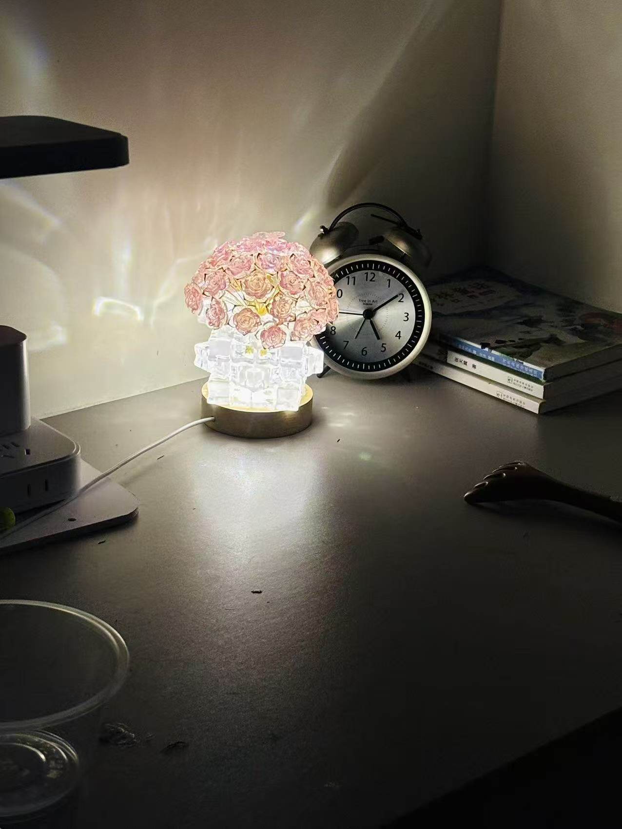 Handmade DIY Rose Night Light Material Pack, Handmade Creative Ornament, Gift for Best Friends, Gift for Mom, Gift for Teacher, Gift for Friends, Rose Night Light, Handmade Night Light, Creative Handmade Gift.