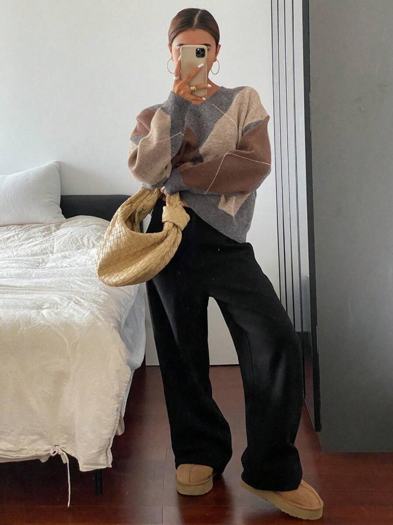 Women's Plaid V Neck Long Sleeve Pullover Sweater, Autumn Winter Loose-Fit Colorblock Casual Fashion Cozy Knit Top, Knitwear