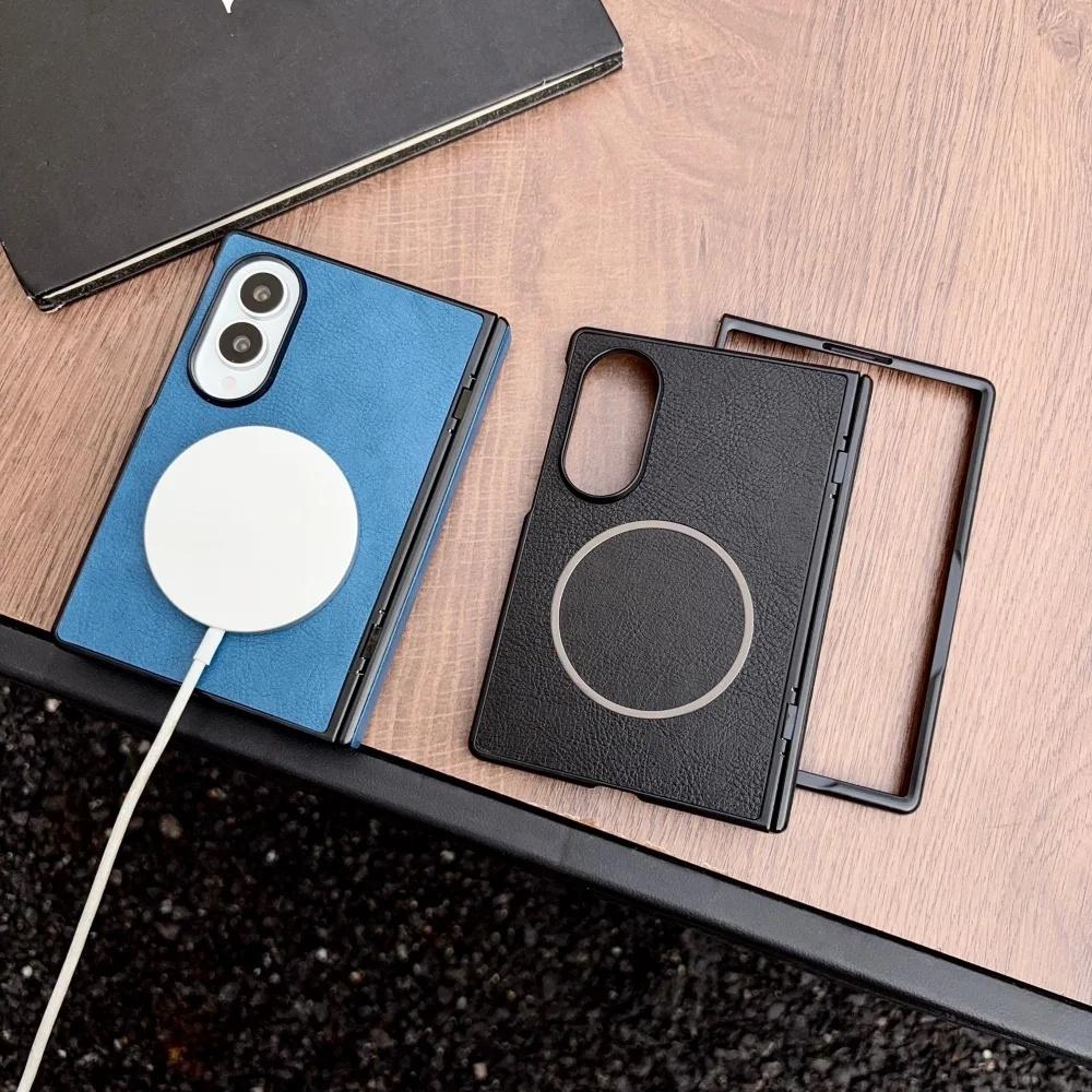 For the Galaxy Z Fold 8 Ultra/7/6/5/4, a luxurious faux-leather MagSafe Protective phone case featuring a spring-hinged shock-absorbing back cover