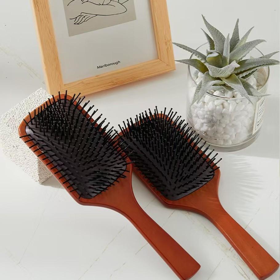 Massage Comb for Home Use, Wooden Hair Brush for Long Hair, Anti-Static Volumizing Comb, Detangling and Styling Tool