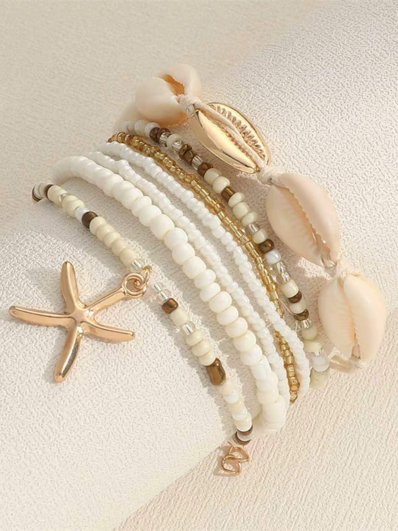 7 Pcs Bohemian Beaded Bracelets for Women, Featuring Shell, Beads, and Starfish Charms, Random Color Combinations, Perfect for Stylish