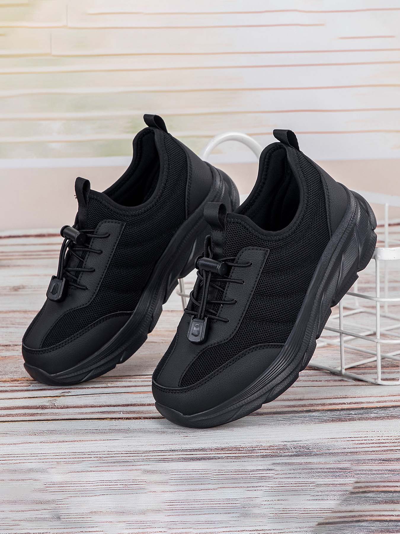 Men's Low Top Outdoor Sneakers All Season Multi Functional Comfortable Casual Fashionable Lightweight Versatile Walking Shoes