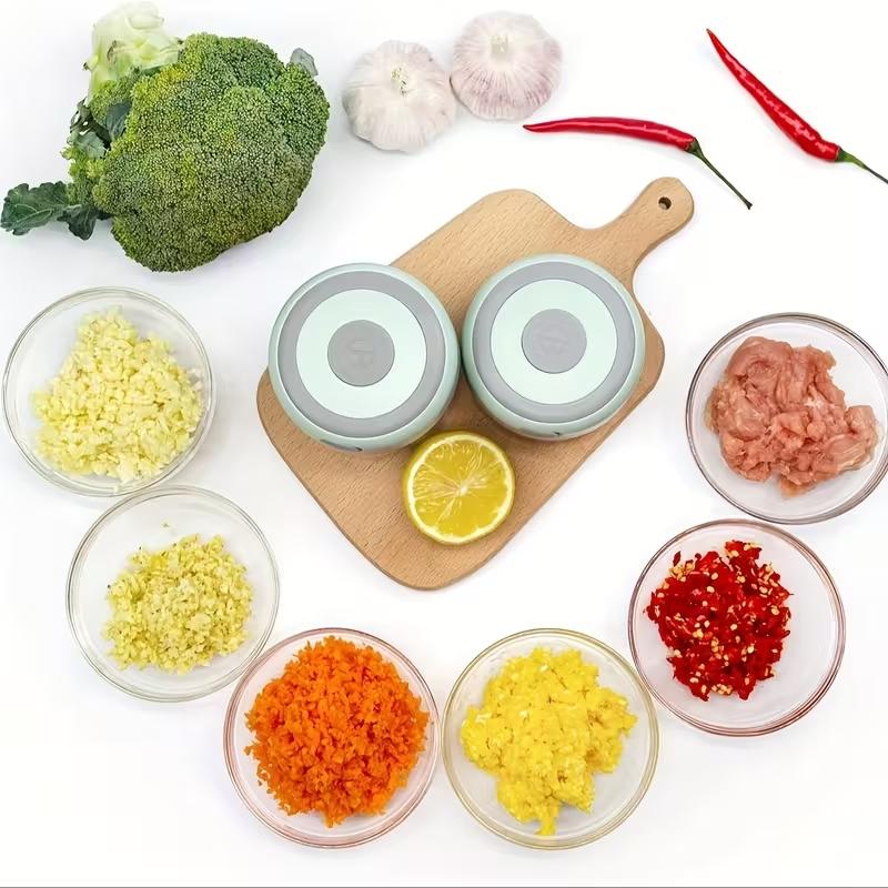 Portable Electric Garlic Mincer and Vegetable Grinder, Portable Veggie Chopper, 250ML USB Rechargeable Food Processor, Multifunctional Food Chopper, Garlic Crusher, 1200 Rpm Motor, Home Travel Small Design detail 4
