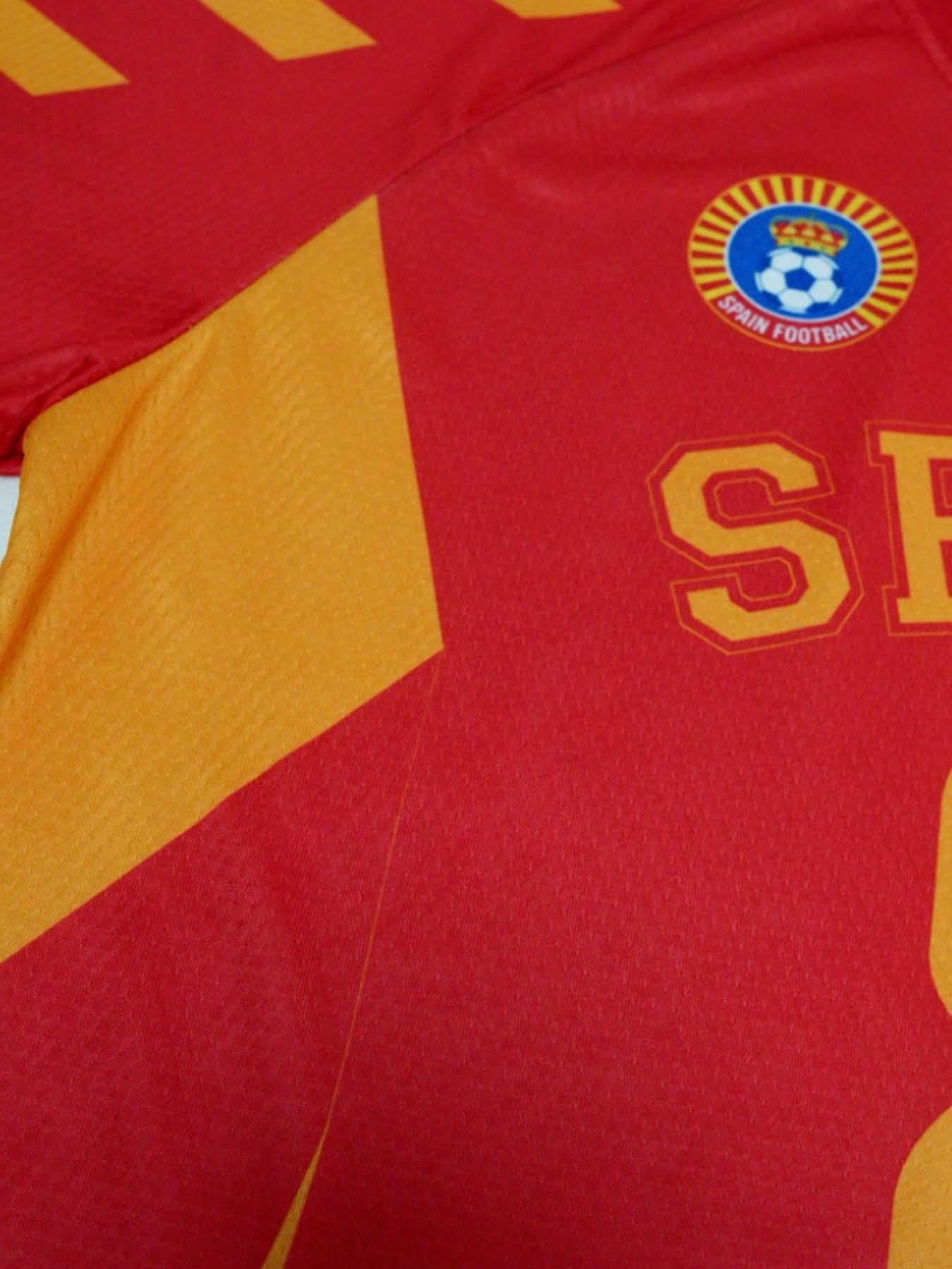 Men's Retro Football Jersey, Spanish Style Soccer Shirt, Classic Stripes, Fan-Designed, Casual Streetwear Football Top