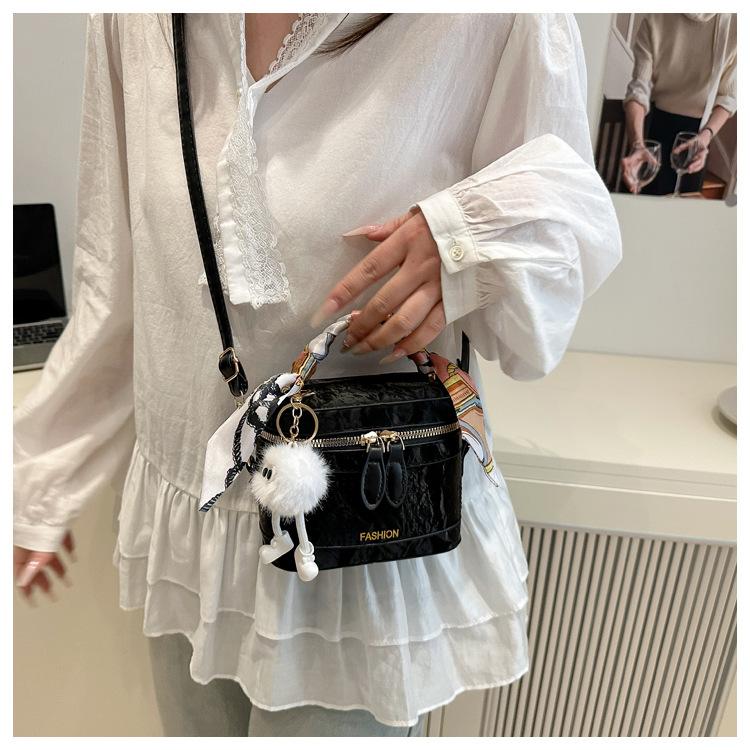 Womens Square Crossbody Shoulder Bag Korean Style Adjustable Plain Purse Cute Lightweight Athletic Small Everyday Casual Messenger Shopping Travel