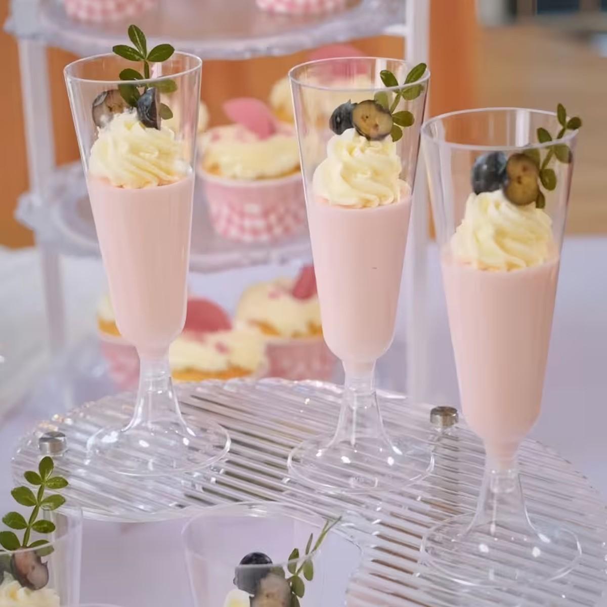 5/20pc transparent golden toasting champagne glass, cocktail glass, Martini glass, ice cream glass, dessert glass, 4.5 ounces. It is very suitable for use in birthday, family gathering, wedding toasting and festival occasions such as Thanksgiving, Christm