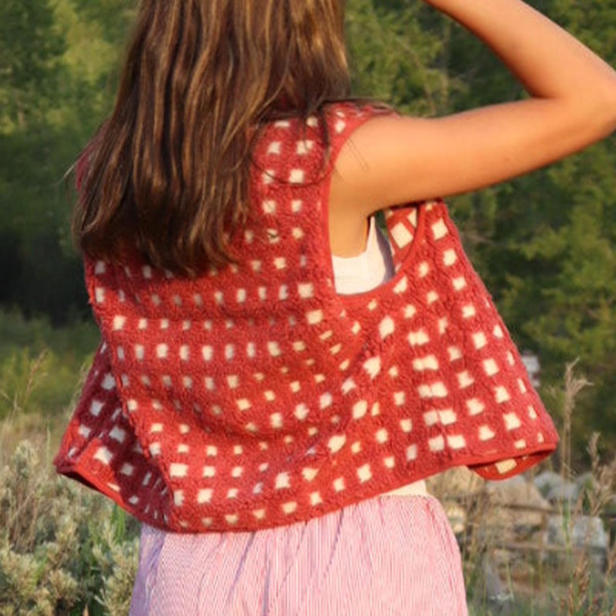 Buenoble Women's Blue Plaid Fleece Vest with Zip-Up Closure & Chest Pocket Soft Cozy Everyday Wear Gilet for Casual Outfits Clothes Girl White Checkered Tops Essential Fitted Womenswear Elegant Black Piece