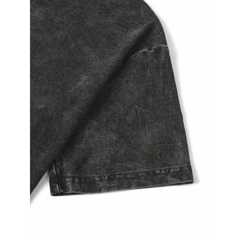 Berserk Guts Graphic Oversized T-Shirt Unisex, Vintage Washed Distressed Crew Neck Tee, Retro Dark Fantasy Streetwear Casual Top, Manga Aesthetic Fashion for Men Women, Outdoor Daily Wear