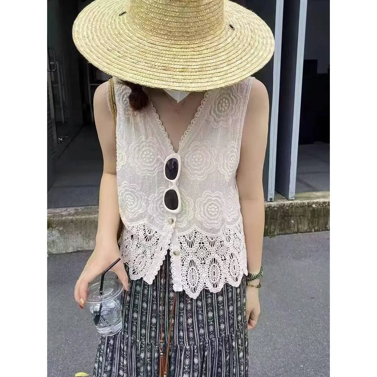 Crochet Knitted Waistcoat Women Button Front V-Neck Embroidered Floral Hollow-out Lace Vest Summer Beach Top Boho Cottagecore