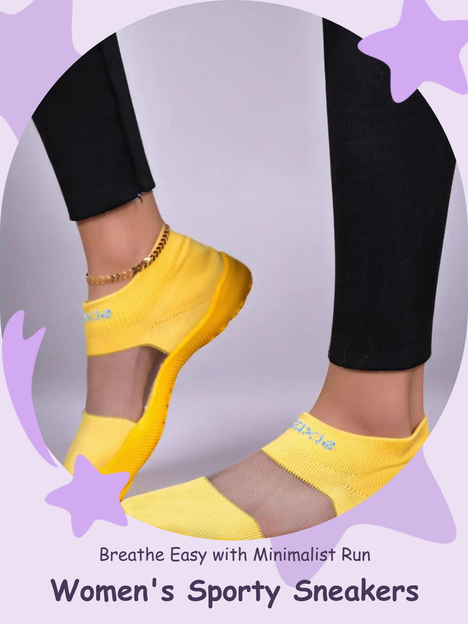 Unisex Breathable Hollow Out Water Shoes, All-Season Indoor Outdoor Beach Sandals, Casual Sporty Design, Comfortable Lightweight Running Shoes, Mesh Water Shoes