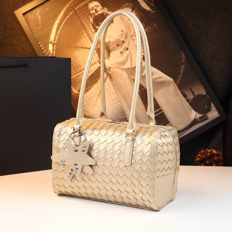 Elegant Woven Boston Bag for Women, Vintage Handbag Pillow Design, Unique Shoulder Crossbody Bag, Stylish and Versatile Accessory