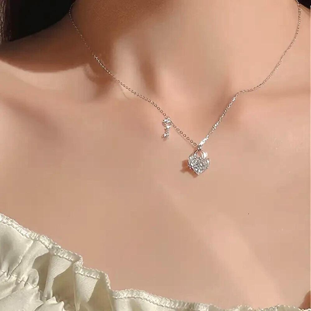 Women's Shiny Heart-Shaped Lock Key Pendant Necklace, Silvery Cubic Zirconia Fashion Jewelry with Diamond-Cut Chain & CZ Bling,summervibes