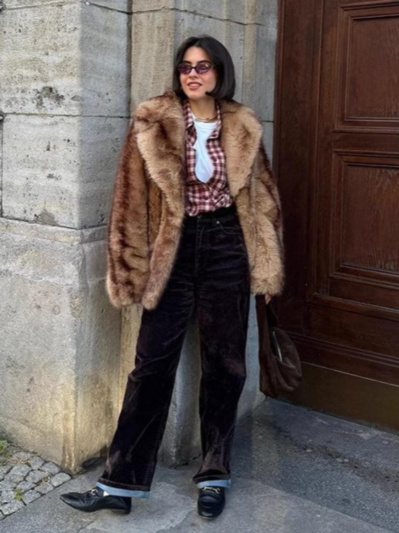 Women's Lapel Faux Fur Jacket for Fall and Winter, Short Warm Coat with Street Style, Eco-Friendly Outerwear for Ladies