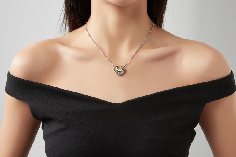 Mytys Anniversary Valentine's Day Heart Shape Pendant Magnetic Necklace for Women Dainty Fashion Layer Stacking Initials Choker Necklace Fashion Jewelry love Party Gift