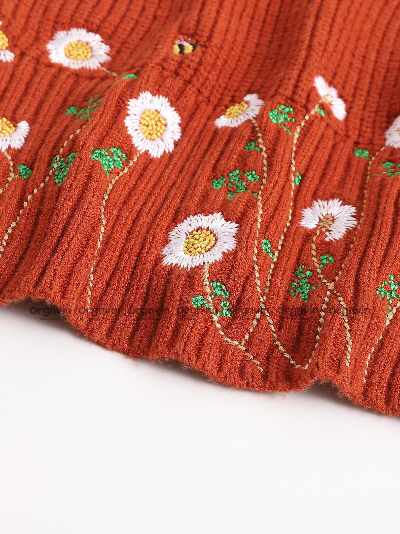 Women's Floral Embroidery Crop Sweater Vest, Boho Sleeveless Spaghetti Strap Knit Top for Daily Wear, Ladies Clothes for All Seasons, Floral Embroidery Cami