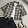 Men's Loose-Fit Plaid Short Sleeve Shirt, Button Front Crop Top, Casual Fashion for Daily Wear, Fall, Halloween Costume, Menswear