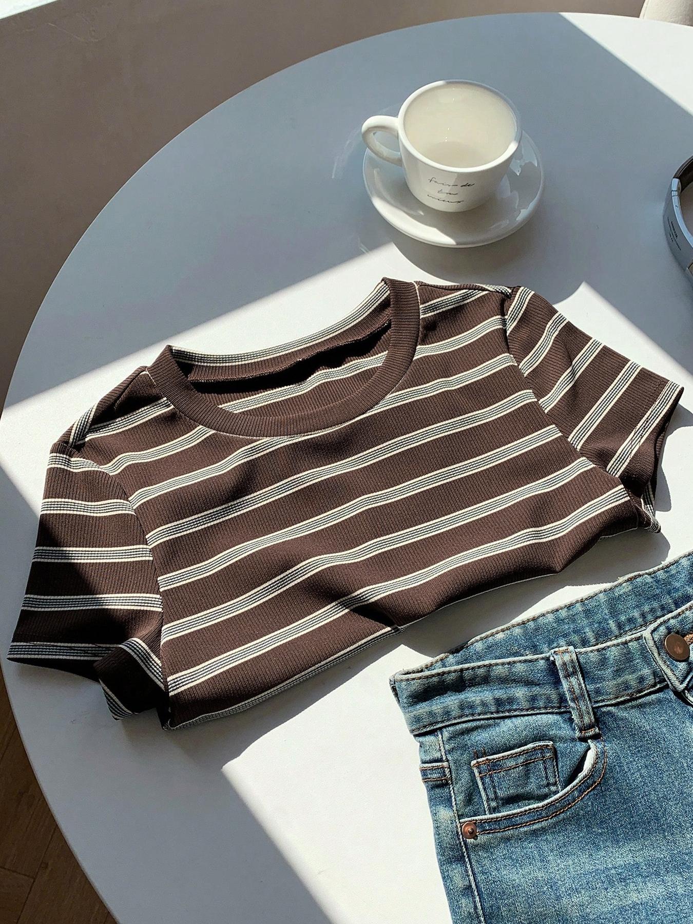 1 Piece Striped Slim Fitted Cropped Top | Sweet Cool  Aesthetic | Crew Neck Short Sleeve + Stretchy Ribbed Design | Perfect for Girls' Shopping Spree / Café Photo Ops