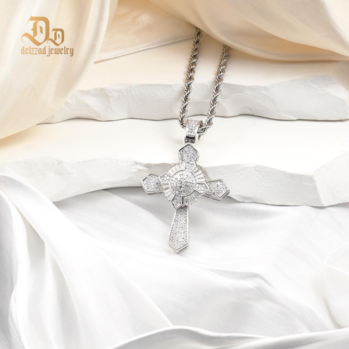 Delzzad Brillant Iced Out Rotatable Cross Pendant Necklace Synthetic Moissanite Necklace S925 Chain Birthday Anniversary Mother's Day Christmas Gifts for Men Women Jewelry
