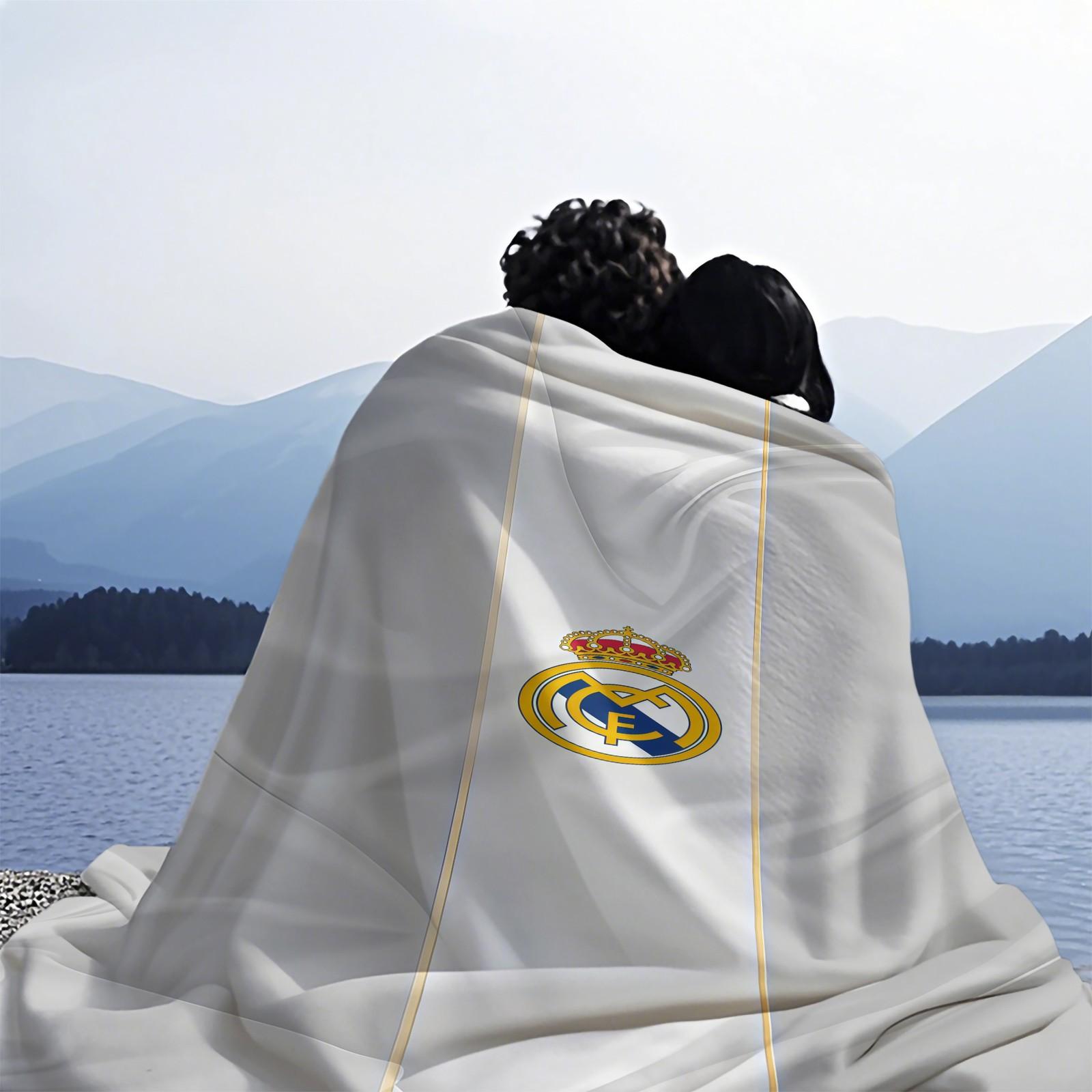 Real Madrid Themed Blanket, Suitable For Daily, Festival, And Birthday Gifts For Children And Adults. 1 Piece Of Soft, Warm, Lightweight Single-Sided Printed Plush Blanket, Suitable For Bed, Sofa, Car, And Room Decoration