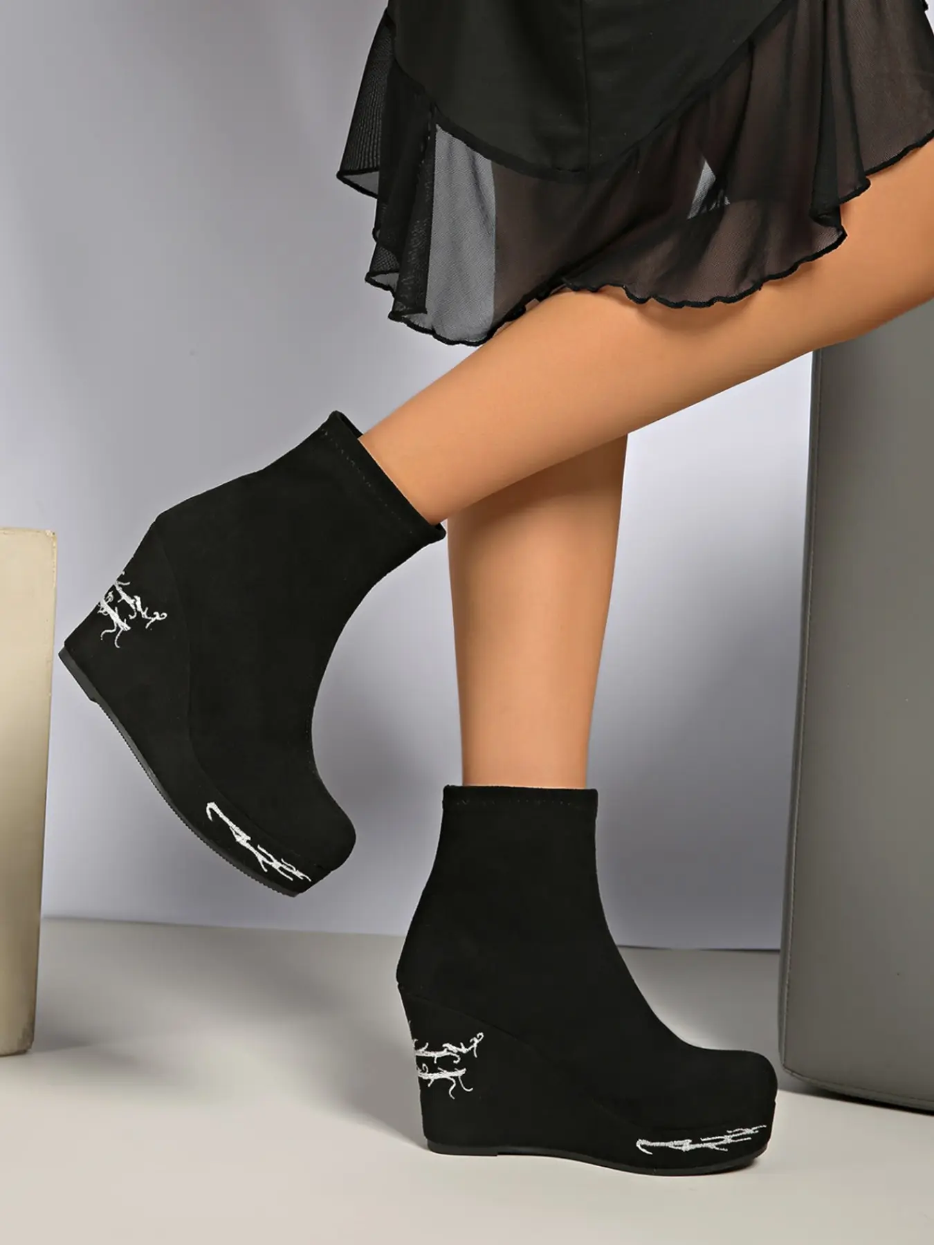 Asian Culture Graffiti Wedge Short Boots, Elastic Thick Sole Waterproof Platform High Heel Boots, Gothic Style Women's Shoes