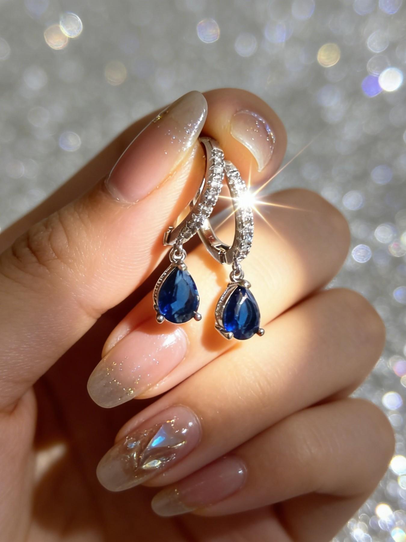 1 pair of fashionable and elegant blue tear rhinestone pendant earrings, elegant ladies' cocktail party style earrings
