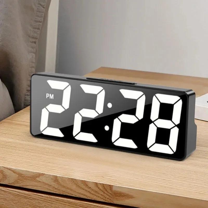 Digital Clock LED Wake Up Light Multifunctional Alarm Clock Bedroom Electronic Desktop Clock With Temperature Display Adjustable Brightness USB Powered Clock