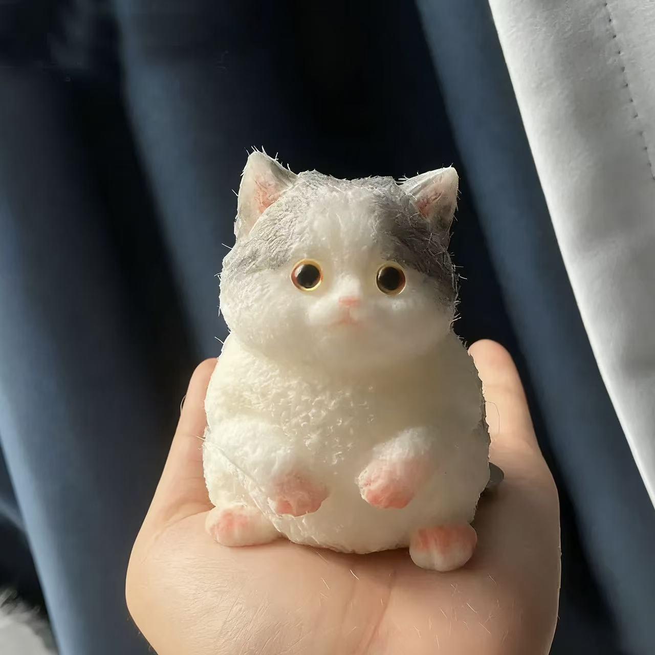 Cat Squeeze Toy, Soft Slow Bounce Sensory Toy, Ventilation Relaxation Tool, Durable Unique Design, Perfect for Office Desk, Birthday Gift, Kawaii Squishies