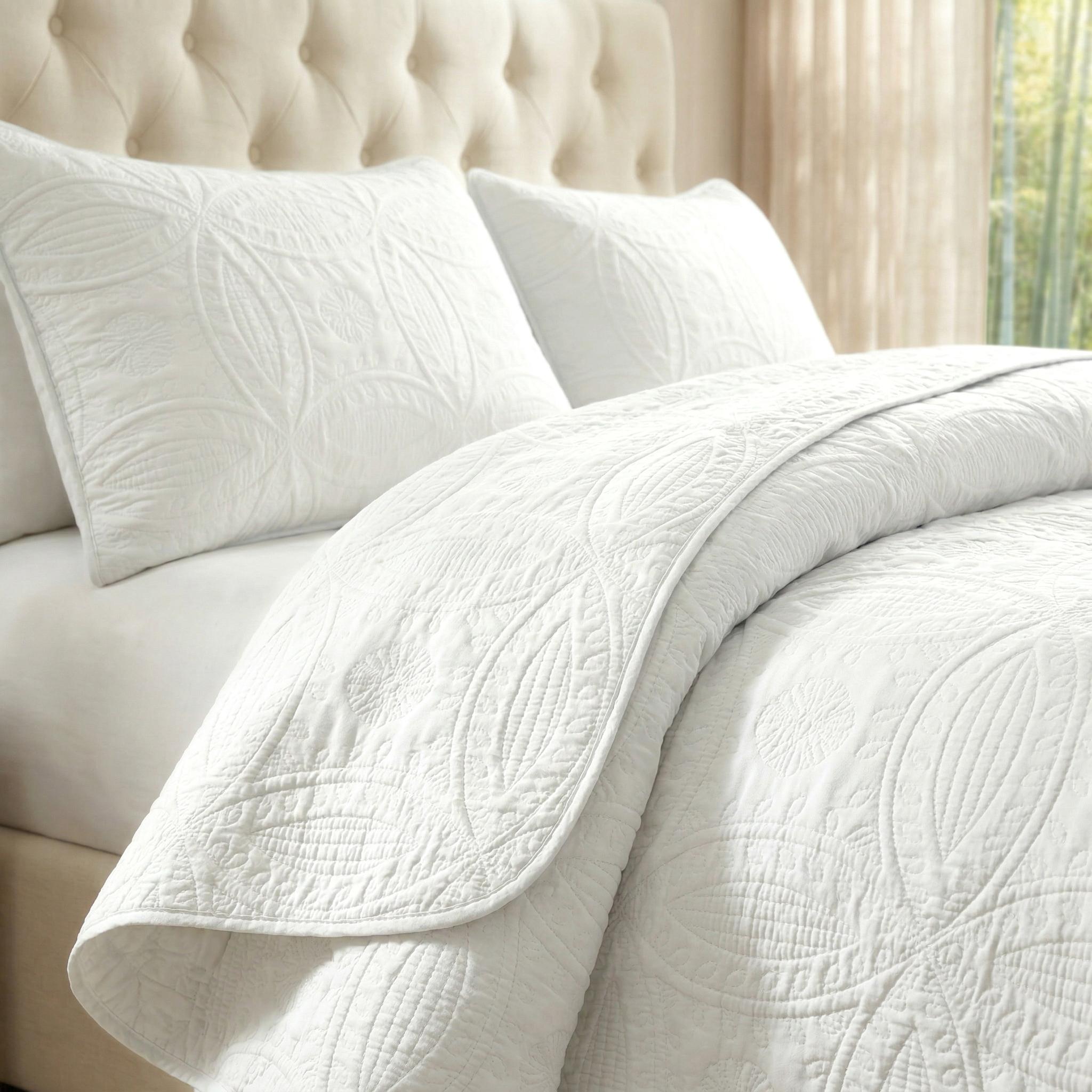 Ultrasonic 2/3-Piece Embossed Bedspread Coverlet Set – Lightweight All-Season Bedding, Soft Microfiber with Pillowcases, Machine Washable, Sizes Twin/Queen/King, bed accessories, All-Season suitable Gift aesthetic decor tiktokshopspringglowup Ultrasonic 2/3-Piece Embossed Bedspread Coverlet Set – Lightweight All-Season Bedding, Soft Microfiber with Pillowcases, Machine Washable, Sizes Twin/Queen/King, bed accessories, All-Season suitable Gift aesthetic decor tiktokshopspringglowup