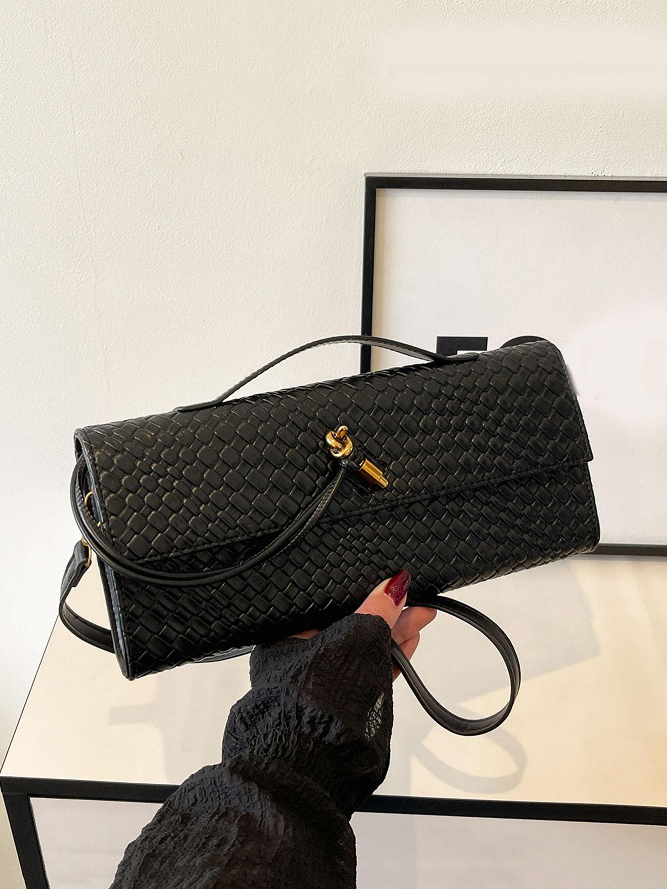 Versatile retro Classic Flap Shoulder bag with a niche design, a daily exquisite and casual crossbody bag, a fashionable and lightweight small square bag, suitable for shopping, commuting, work, daily outings, and parties