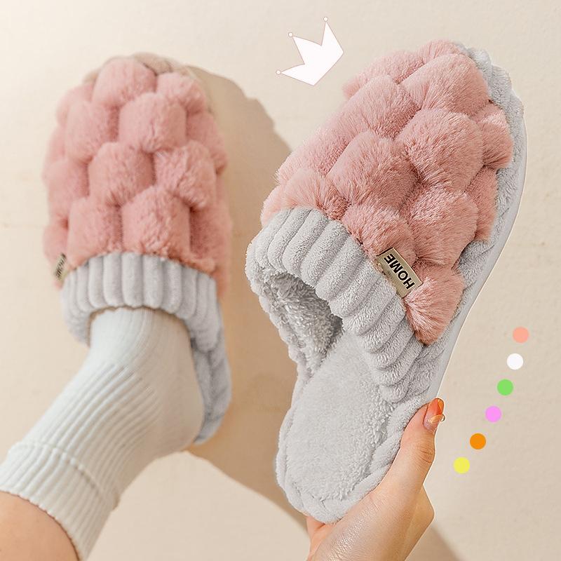 Checkered Plaid Fuzzy Slippers for Women & Men Cozy Indoor Bedroom Footwear Soft Plush House Slippers Non-Slip Warm Home Shoes with Hexagonal Corduroy Design