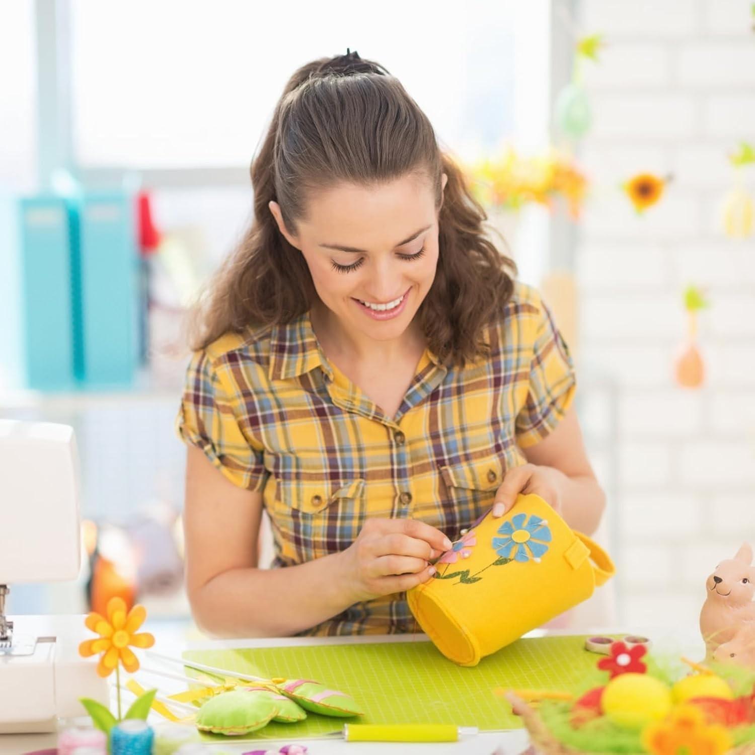 66pcs Thin Felt Fabric, Various Colors 10/15/20/30cm, Multi-Size Stiff Felt Cloth for Crafts DIY Sewing Projects Decoration Non-Woven Felt Material