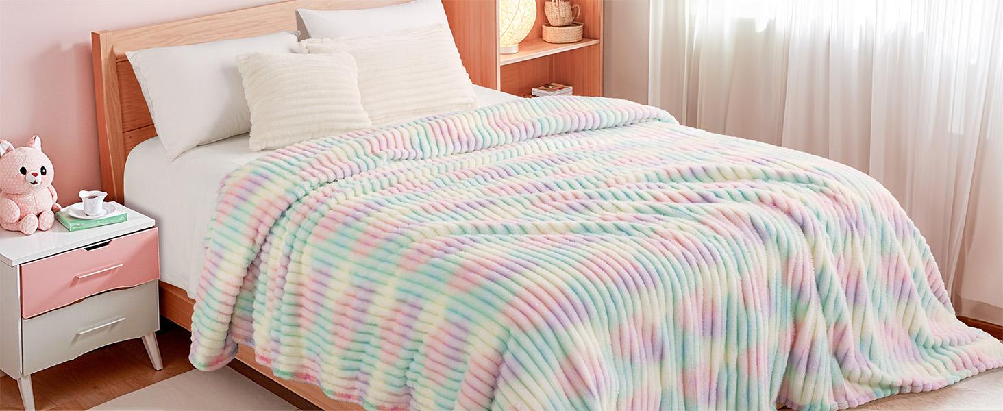 SONORO KATE Rainbow Flannel Throw Blanket Soft Lightweight SkinFriendly and Machine Washable Perfect Gift for Girls Ideal for Couch Sofa Living Room