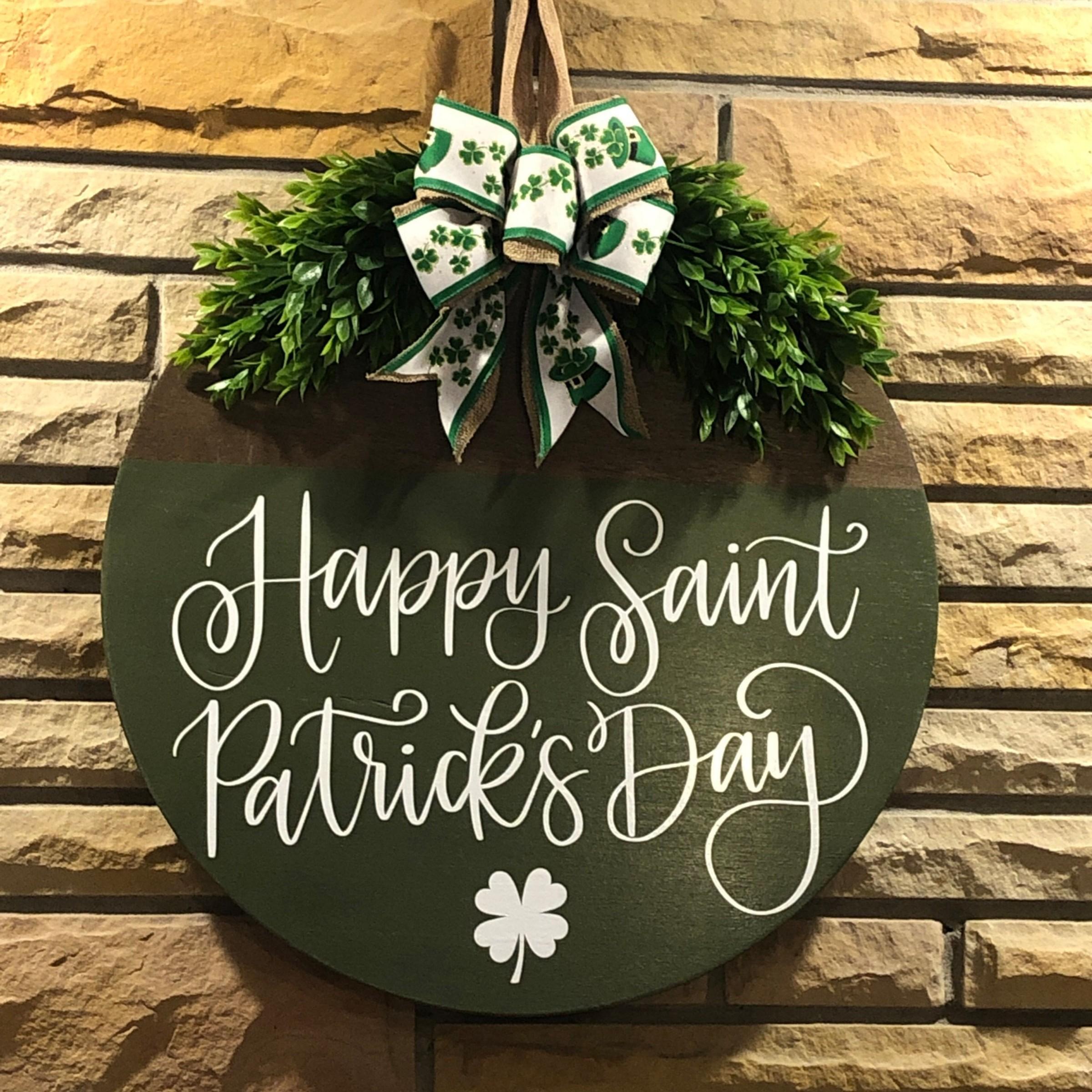 St Patrick's Day Front Door Decor, Wood Material, Perfect for Home Decoration & Gifts, Festive Design, Festive Decorations, Durable Construction