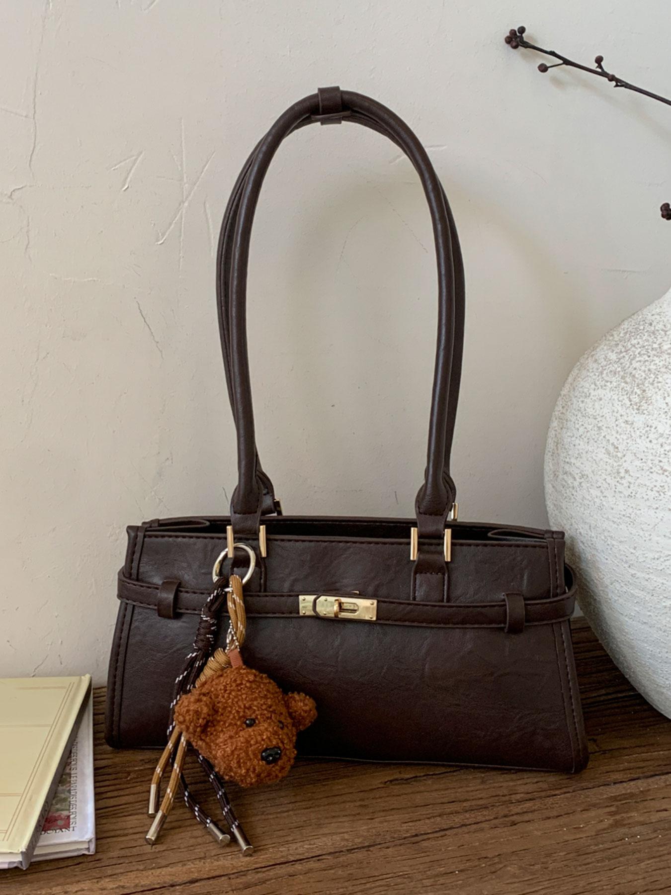 Small niche design solid color casual versatile classic shoulder bag, retro temperament small dog pendant armpit bag, lightweight temperament simple and exquisite handbag, suitable for work, shopping, commuting, daily outings, Pu Leather Bag