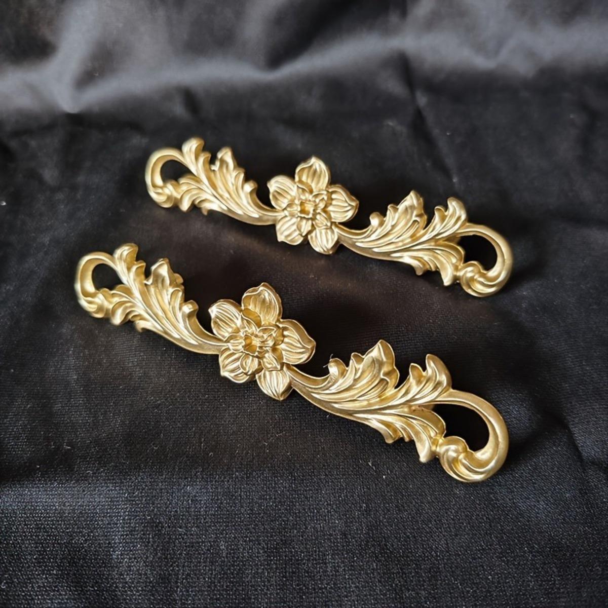 2PCS Gold Floral Engraved Cabinet Pulls, Luxury Metal Branch Texture Door Handles, Bright Gold Light Luxury Drawer and Wardrobe Handles for Modern Vintage Kitchen Cabinet Dresser Furniture Hardware