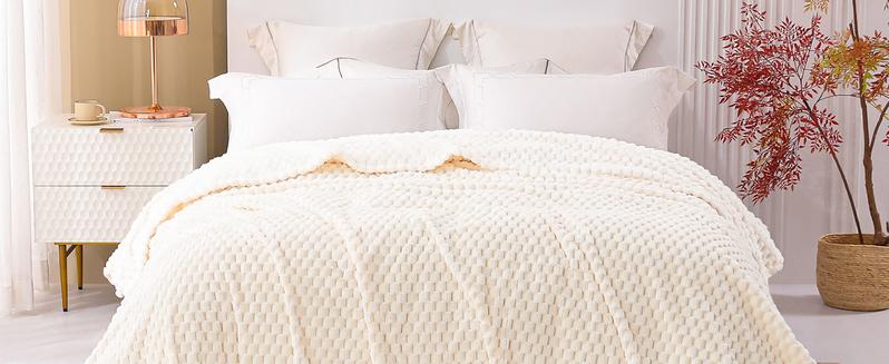 Exclusivo Mezcla Soft Fleece Throw decor  Blanket, Stylish Jacquard Throw Blanket for Couch or Bed, Fuzzy Cozy Lightweight for All Season