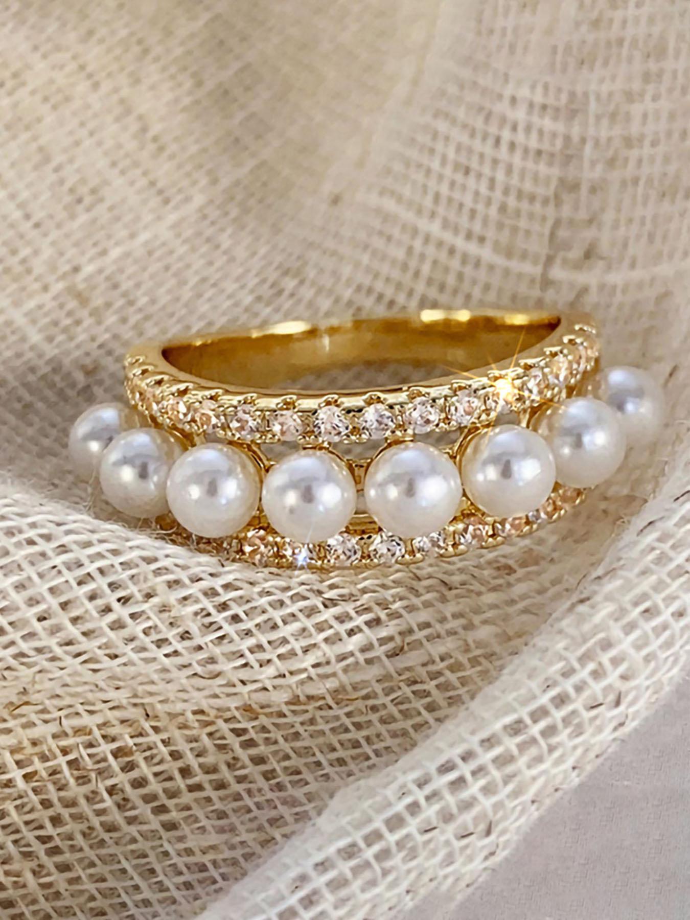 Luxurious Imitation Pearl Ring for Women, Zircon Embedded Edge, Fashionable Everyday Jewelry, Elegant Single Band Ring