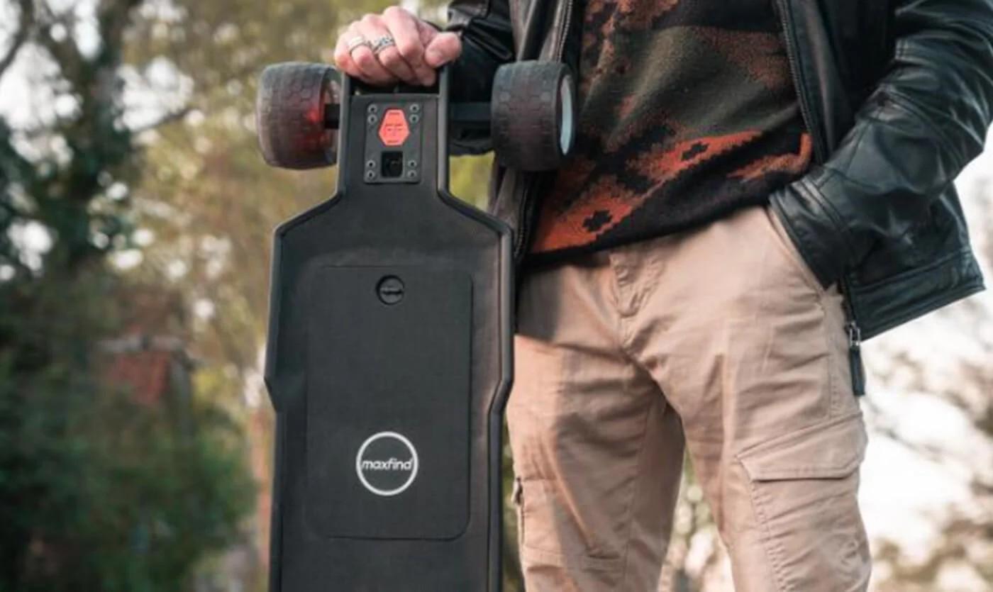 Maxfind FF BELT High Performance Electric Skateboard, Street Longboard with Remote, 3000W Hub Motors, 25 Miles Range, 28 Mph Speed, Quick Battery Swap Design