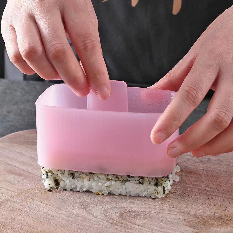 2pcs(a mold and a rice spoon) Non-Stick Spam Musubi Mold For Perfectly Shaped Sushi Rice Balls And Onigiri Press Mold for restaurant kitchen