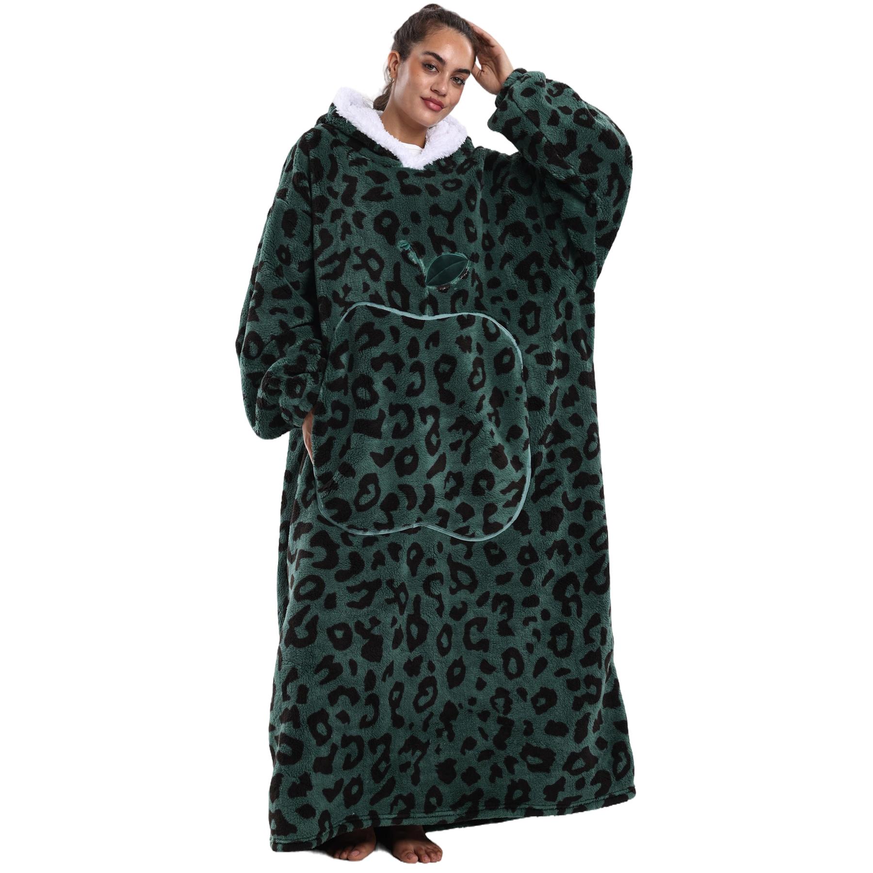 Msrlassn Plus Size Wearable Hoodie Blanket for Women Men, Oversized Hoodie Blanket Cozy Warm Flannel Sweatshirt with Big Pocket, Loungewear Womenswear Hooded Blanket as Gifts for Mom Girlfriend