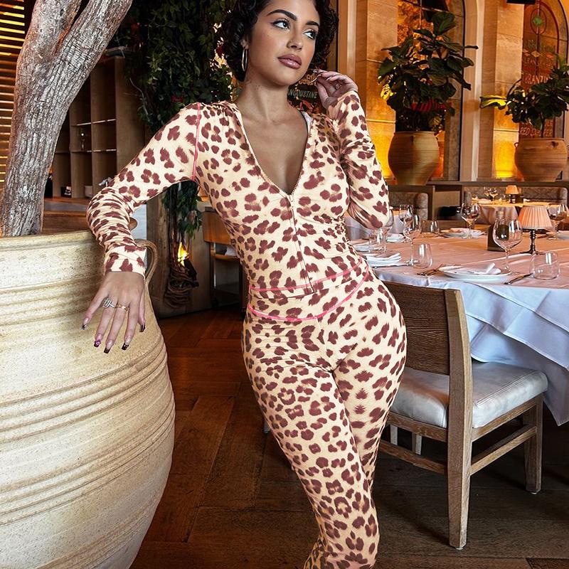 Sexy Leopard Print Sports Suit Women's 2025 Spring  New Long Sleeve Zipper Hoodie Crop Top & Long Wide-Leg Pants 2 Pieces Set Casual Party Club Elegant Wear Girls Clothes