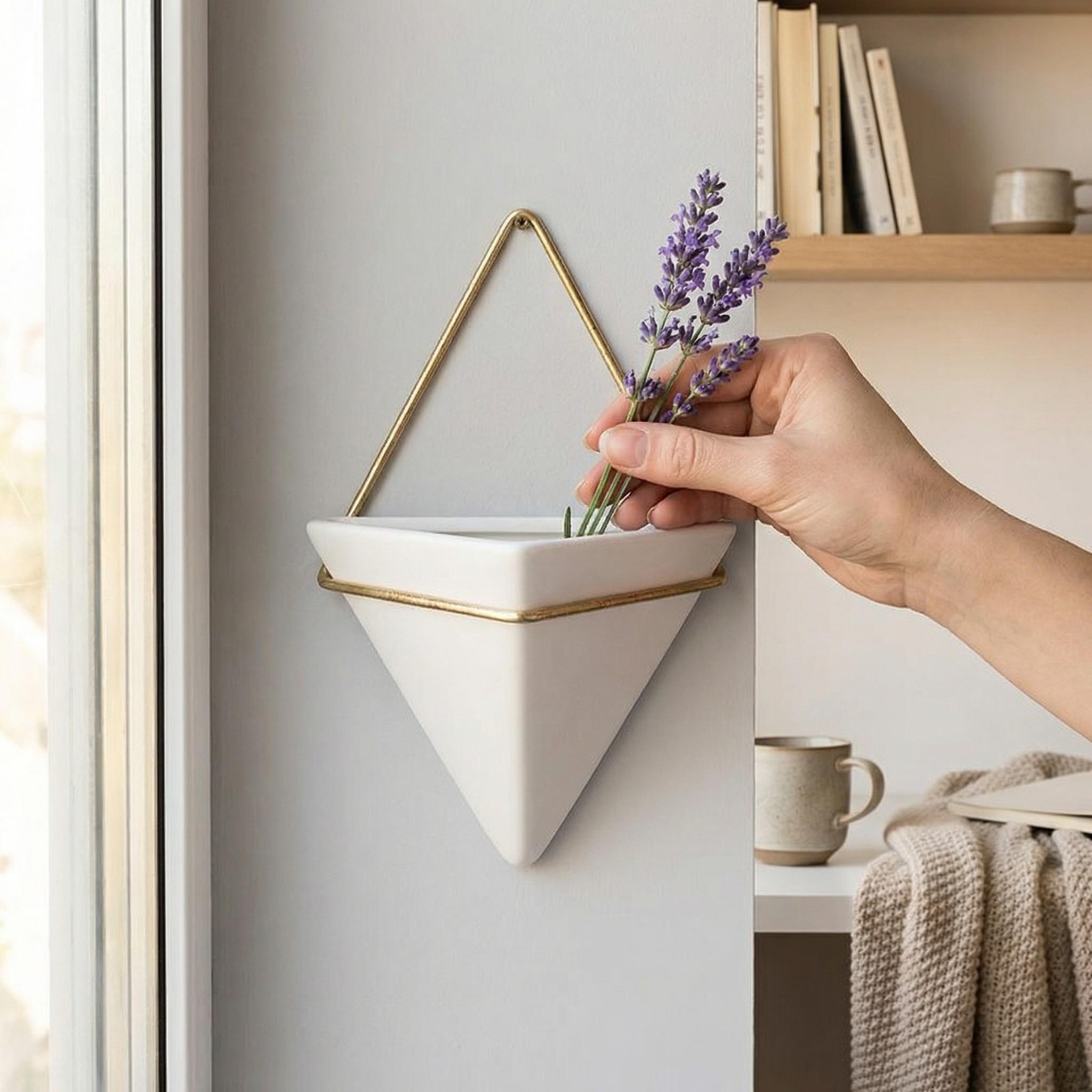 Wall-Mounted Flower Vase Creative Design, Iron Art Planter, Ceramic Container, Triangular Hanging Pot, Decorative Home Accessory