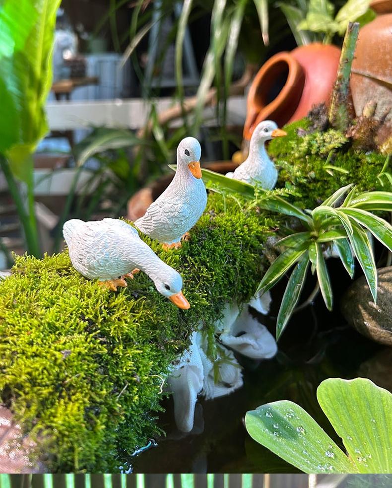 Outdoor Garden Decor Duck Animal Ornament, Miniature Landscape Figurine for Fish Tank, Handmade Yard Decoration