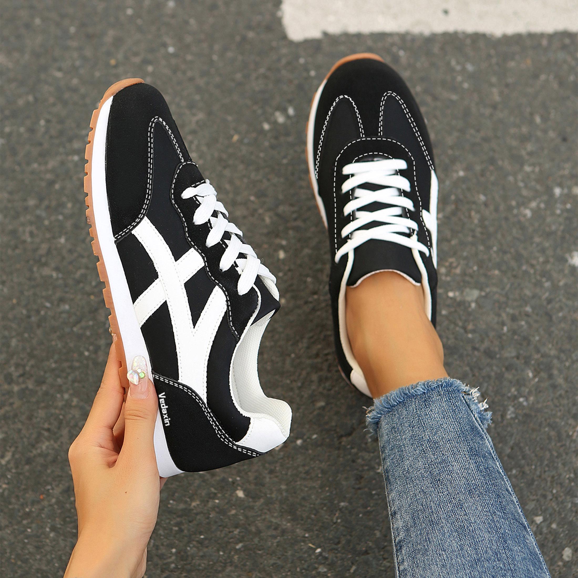 Wide Toe Sneakers for Women Breathable Fabric Suede Upper Non-Slip PU TPR Outsole Walking Shoes Tennis Running Fashion Sneakers Springfresh